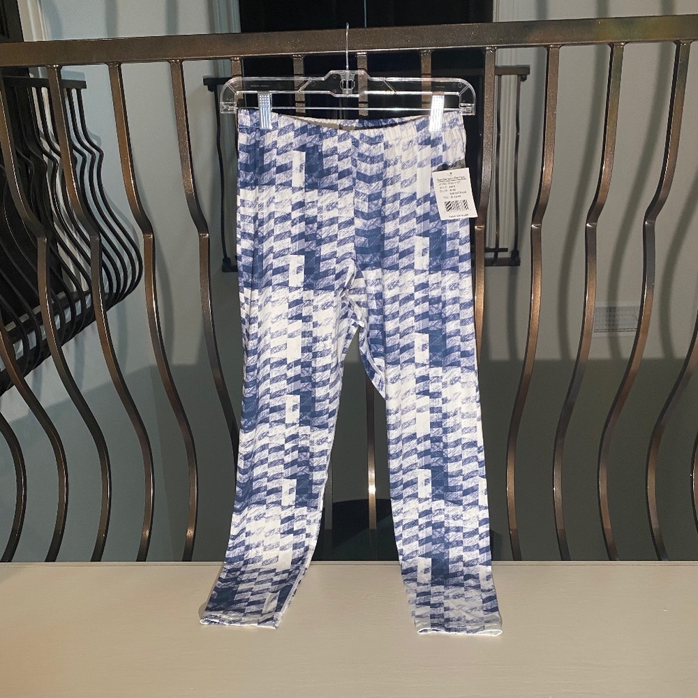elastic navy and white leggings